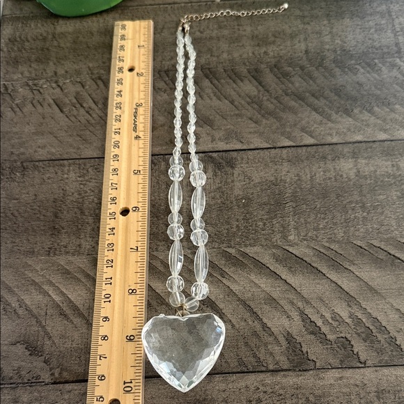 Elegant Crystal Heart Necklace - Picture 4 of 4